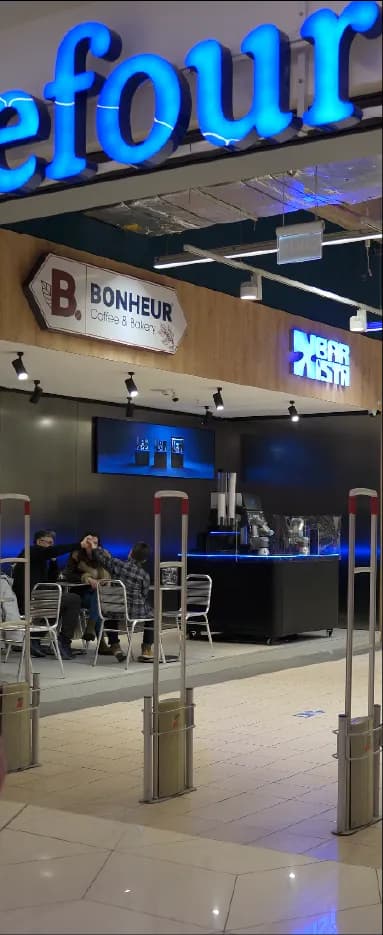 Bonheur by X Barista — Metropol İstanbul AVM kurulum panoramik çekim