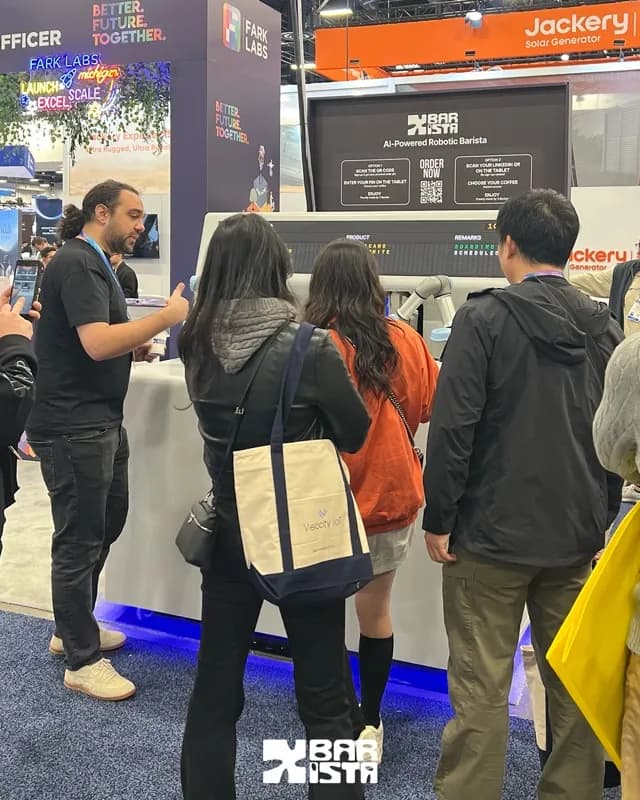 X Barista etkinlik ve festival anısı — robot barista stantı 19