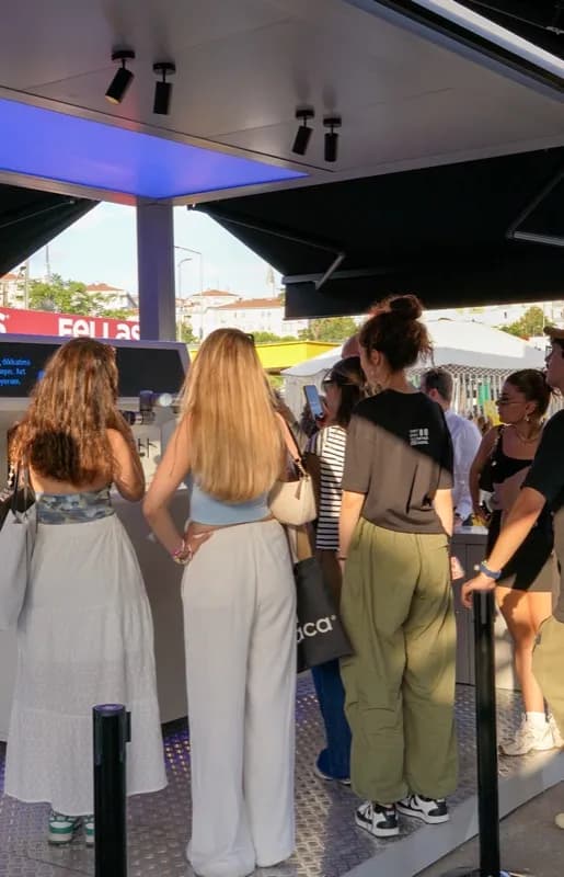 X Barista etkinlik ve festival anısı — robot barista stantı 3